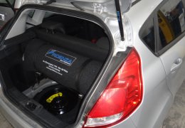 Ford Fiesta Kinetic con cil. de 40 lts.