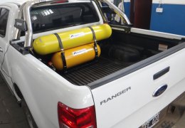 Ford Ranger con cil. de 60 + 40 lts.