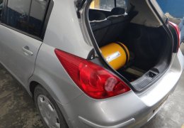 Nissan Tiida con cil. de 65 lts.