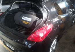 Peugeot 308 con cil. de 70 lts.