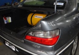 Peugeot 406 con cil. de 65 lts.