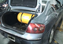 Peugeot 407 con cil. de 90 lts.