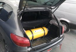 Peugeot 206 con cil. de 40 lts.