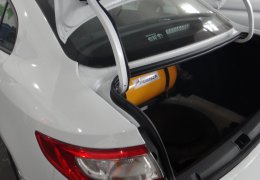 Renault Fluence 2.0 con cil de 90 lts