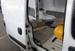 Renault Kangoo con cil de 80 lts